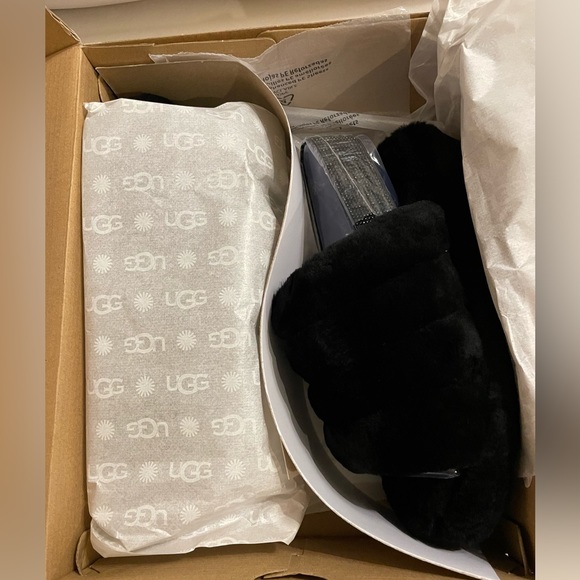 NEW in Box Ugg Slippers Fluff Yeah Bling Black in Size 6 - Picture 3 of 13